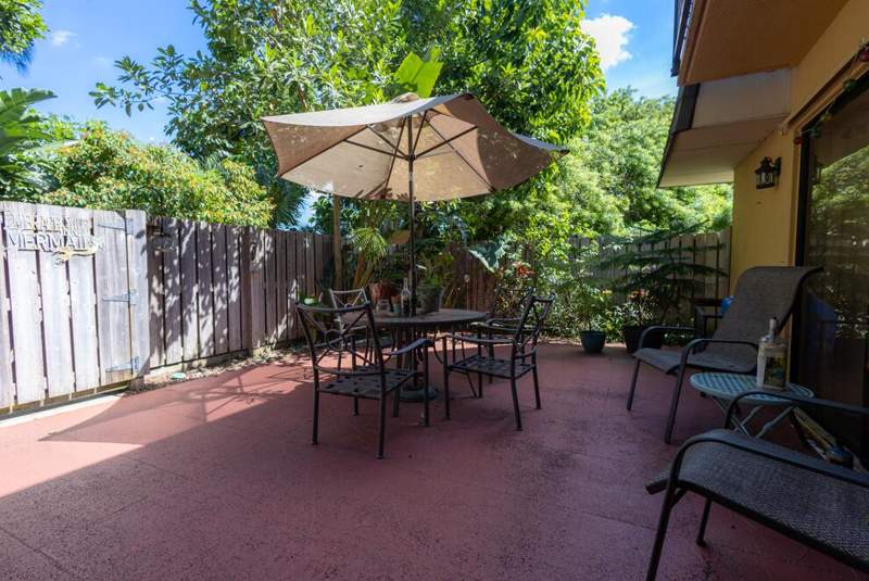 2 bedroom Townhouse at 4603 46th Way, Village Of Sandalwood Lakes 3, West Palm Beach — photo 4