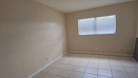 4200 NW 3rd Court #122, Plantation FL - photo 6 of 8