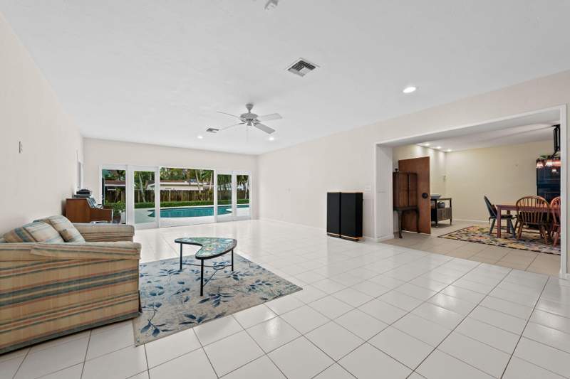 4 bedroom Single Family Residence at 1322 Monroe Street, Hollywood Lakes Section, Hollywood — photo 4