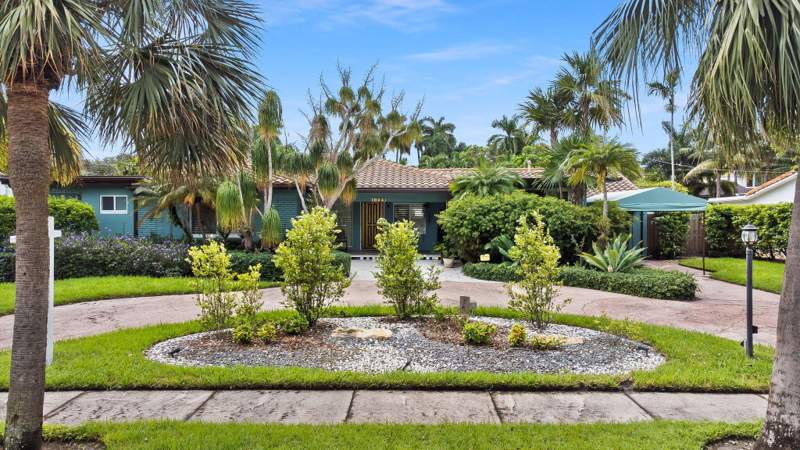 4 bedroom Single Family Residence at 1322 Monroe Street, Hollywood Lakes Section, Hollywood — photo 2