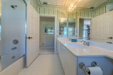 10903 Bal Harbor Drive, Boca Raton FL - photo 22 of 32