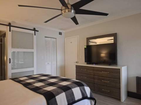 6475 W Oakland Park Boulevard #209, Lauderhill FL - photo 9 of 18