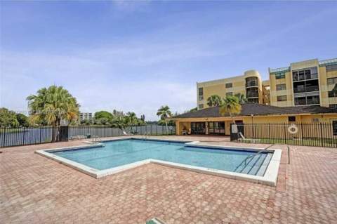6475 W Oakland Park Boulevard #209, Lauderhill FL - photo 18 of 18