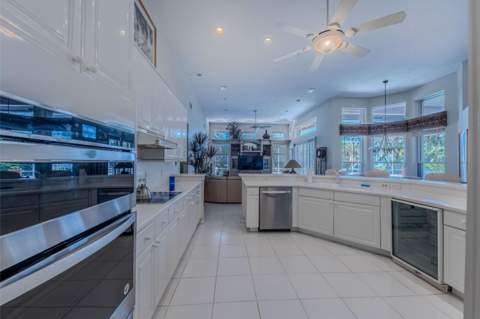 10903 Bal Harbor Drive, Boca Raton FL - photo 9 of 32