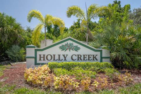 663 NE Wax Myrtle Way, Jensen Beach FL - photo 14 of 38