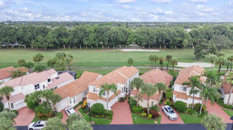 3 bedroom Single Family Residence at 17595 Tiffany Trace Drive, Tiffany Trace, Boca Raton — photo 2
