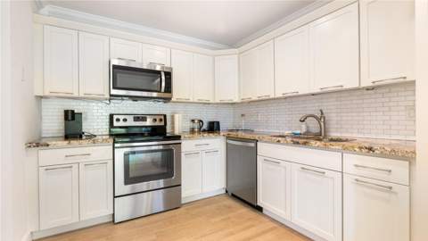 6525 Via Regina #0100, Boca Raton FL - photo 6 of 33