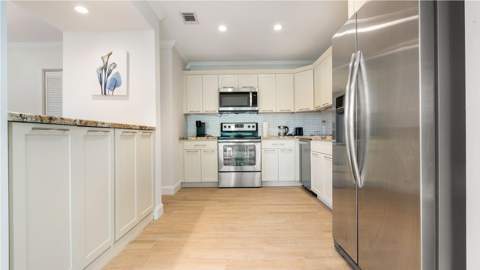6525 Via Regina #0100, Boca Raton FL - photo 7 of 33