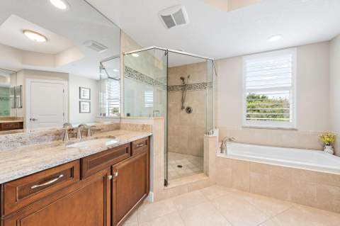 844 Bay Colony Drive, Juno Beach FL - photo 11 of 35