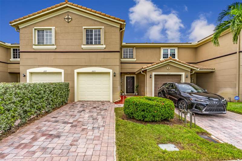3 bedroom Single Family Residence at 2623 SW Marshfield Court, Third Replat Of Portofino Isles, Port St. Lucie — photo 2