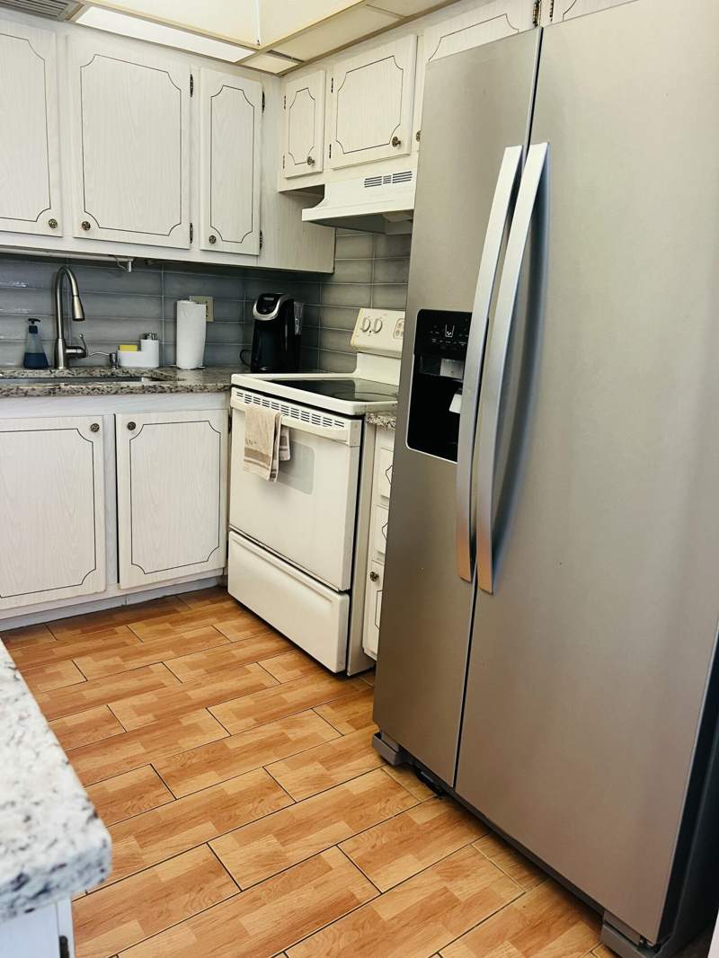 2 bedroom Condominium at 42 Coventry B, Coventry Condo, West Palm Beach — photo 3