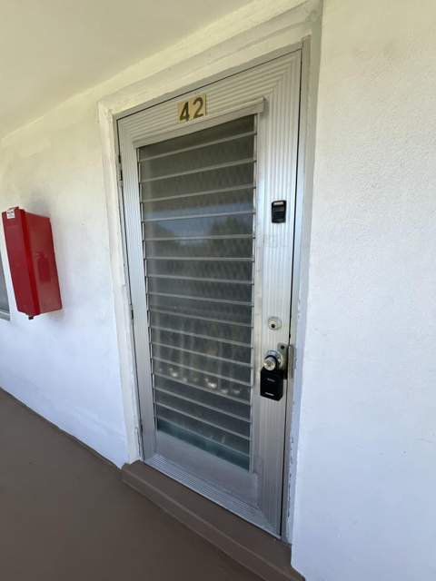 42 Coventry B, West Palm Beach FL - photo 8 of 14