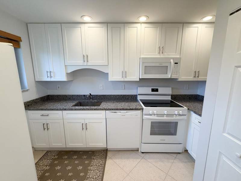 1 bedroom Condominium at 5333 SE Miles Grant Road #205, Miles Grant Condo 02, Stuart — photo 2