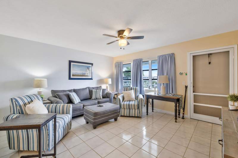 1 bedroom Stock Cooperative at 2542 S Federal Highway, Hampshire Gardens, Boynton Beach — photo 4