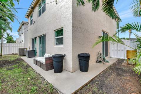 9919 NW 2nd Street, Plantation FL - photo 23 of 32