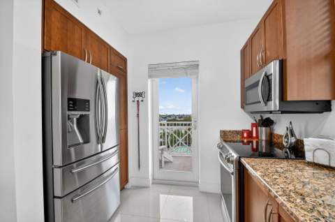 350 N Federal Highway #605, Boynton Beach FL - photo 13 of 32