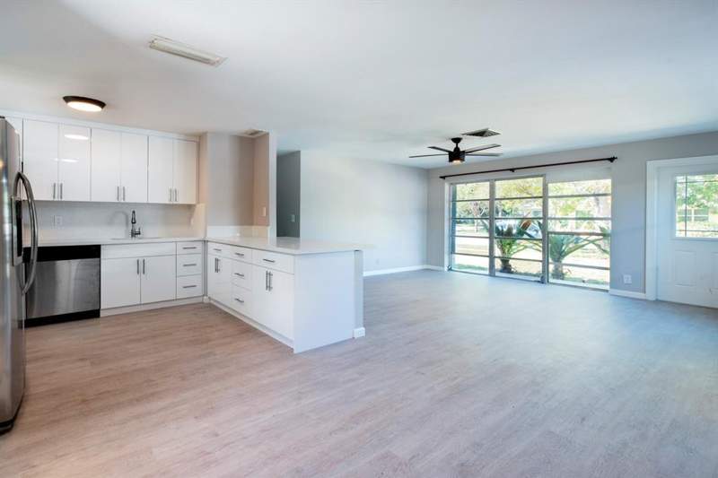 4 bedroom Single Family Residence at 2380 NE 8th Avenue, Pompano Golf Estates 1st, Pompano Beach — photo 4
