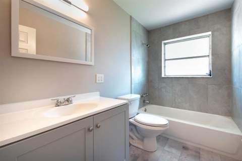 2380 NE 8th Avenue, Pompano Beach FL - photo 11 of 20