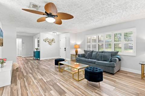 2526 SE Victory Avenue, Port St. Lucie FL - photo 7 of 50