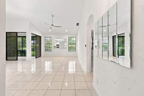 8292 Waterline Drive #106, Boynton Beach FL - photo 21 of 65