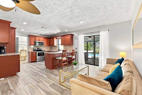2526 SE Victory Avenue, Port St. Lucie FL - photo 15 of 50