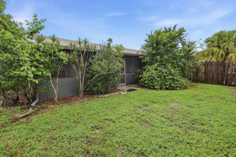 8501 Blue Cypress Drive, Lake Worth FL - photo 23 of 26