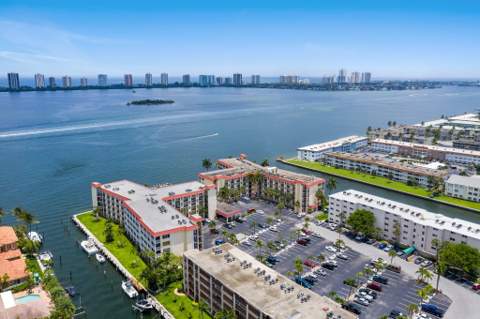 100 Paradise Harbour Boulevard #202, North Palm Beach FL - photo 10 of 27