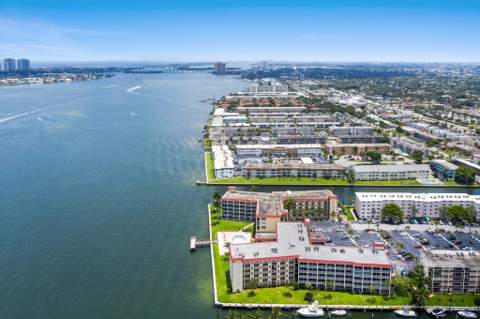 100 Paradise Harbour Boulevard #202, North Palm Beach FL - photo 17 of 27