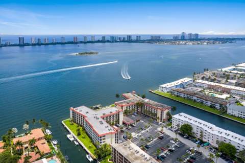 100 Paradise Harbour Boulevard #202, North Palm Beach FL - photo 19 of 27