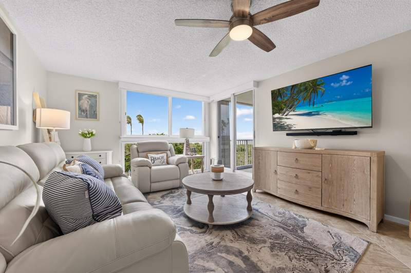 2 bedroom Condominium at 2700 N Highway A1A #302, Aquanique Ocean Club, A Condominium, Fort Pierce — photo 4