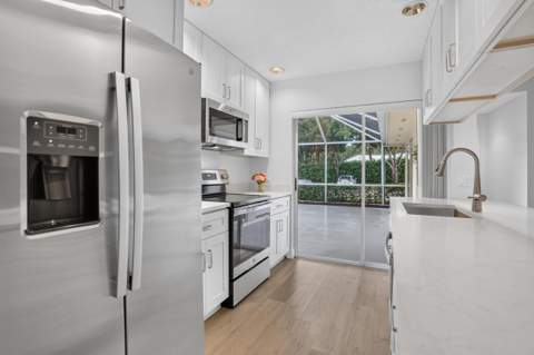 9197 Sun Terrace Circle #A, Palm Beach Gardens FL - photo 16 of 57