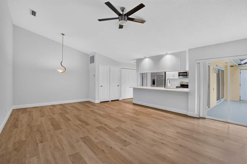 2 bedroom Townhouse at 9197 Sun Terrace Circle #A, Sunterrace At The Gardens, Palm Beach Gardens — photo 5