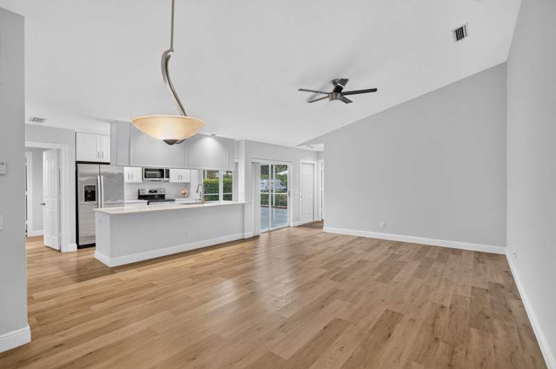 2 bedroom Townhouse at 9197 Sun Terrace Circle #A, Sunterrace At The Gardens, Palm Beach Gardens — photo 4
