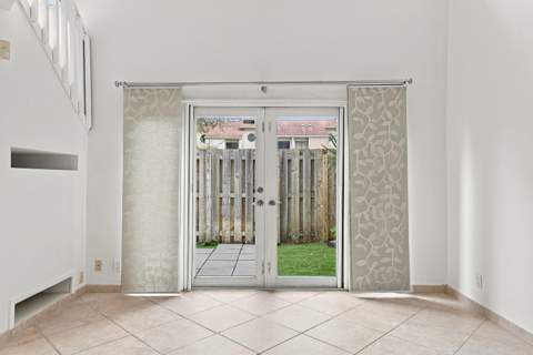 341 City View Drive, Fort Lauderdale FL - photo 6 of 40