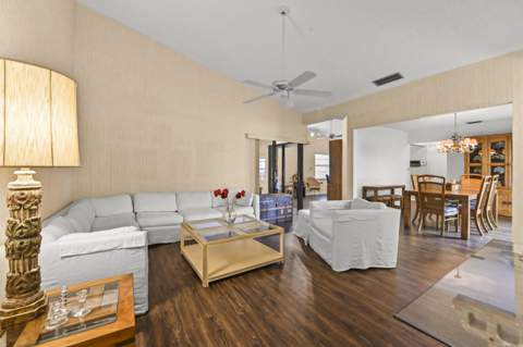2055 NW 15th Place, Delray Beach FL - photo 7 of 33