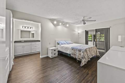 2055 NW 15th Place, Delray Beach FL - photo 17 of 33