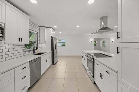 1706 Plover Avenue, Fort Pierce FL - photo 8 of 48