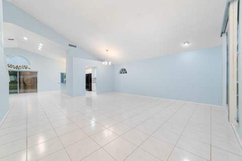 2211 Soundings Court, Greenacres FL - photo 8 of 36
