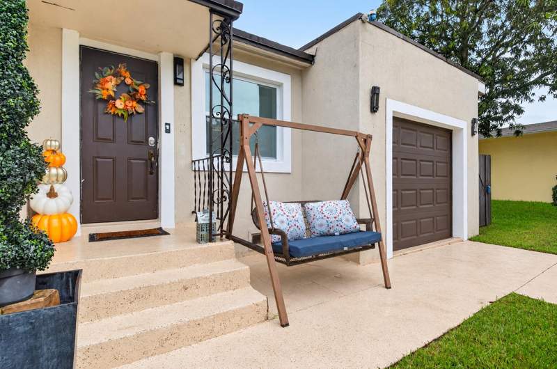 4 bedroom Single Family Residence at 1019 S C Street, Lake Worth Town Of, Lake Worth Beach — photo 3