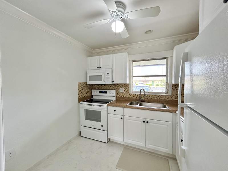 1 bedroom Villa at 2915 Crosley Drive #A, Cresthaven Villas Condo 20, West Palm Beach — photo 3