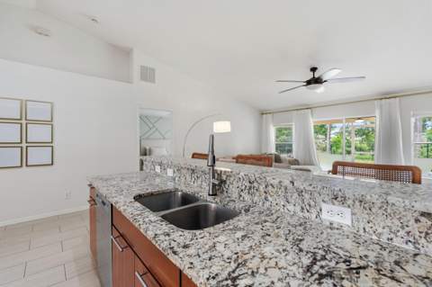 516 SE Crosspoint Drive, Port St. Lucie FL - photo 19 of 55