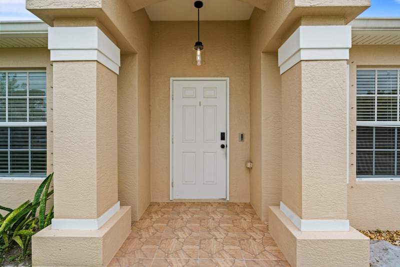 3 bedroom Single Family Residence at 516 SE Crosspoint Drive, Port St Lucie Section 6, Port St. Lucie — photo 5