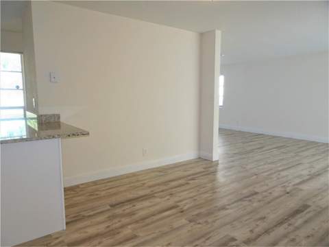2230 Avenue H, Riviera Beach FL - photo 9 of 27