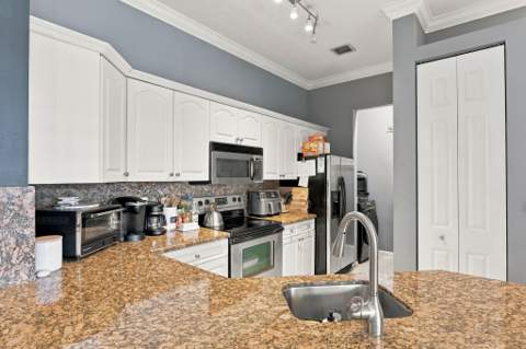 4700 SW 160th Avenue #433, Miramar FL - photo 12 of 33