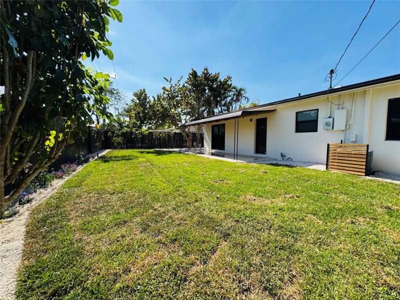 3 bedroom Single Family Residence at 1472 NE 30th Court, Cresthaven No 4, Pompano Beach — photo 4