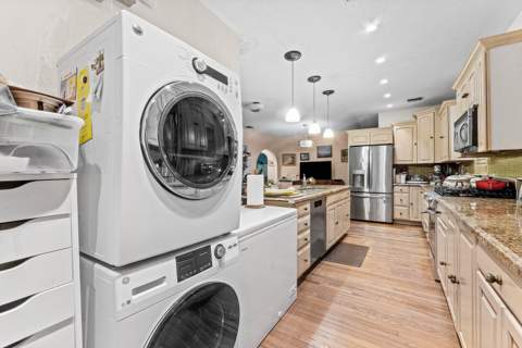 703 Sunset Road, West Palm Beach FL - photo 9 of 33