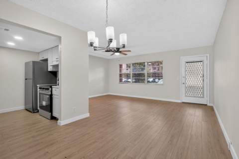 850 SW 133rd Terrace, Pembroke Pines FL - photo 6 of 27