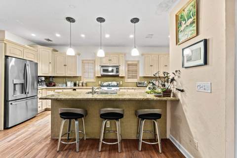 703 Sunset Road, West Palm Beach FL - photo 10 of 33