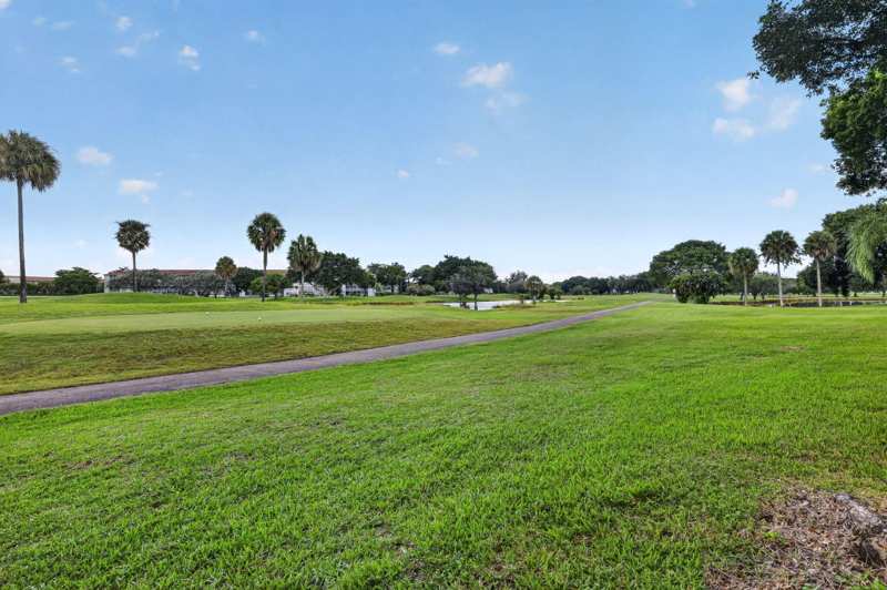 1 bedroom Condominium at 850 SW 133rd Terrace, Kingsley At Century Village, Pembroke Pines — photo 1