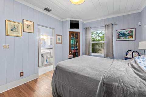 703 Sunset Road, West Palm Beach FL - photo 22 of 33